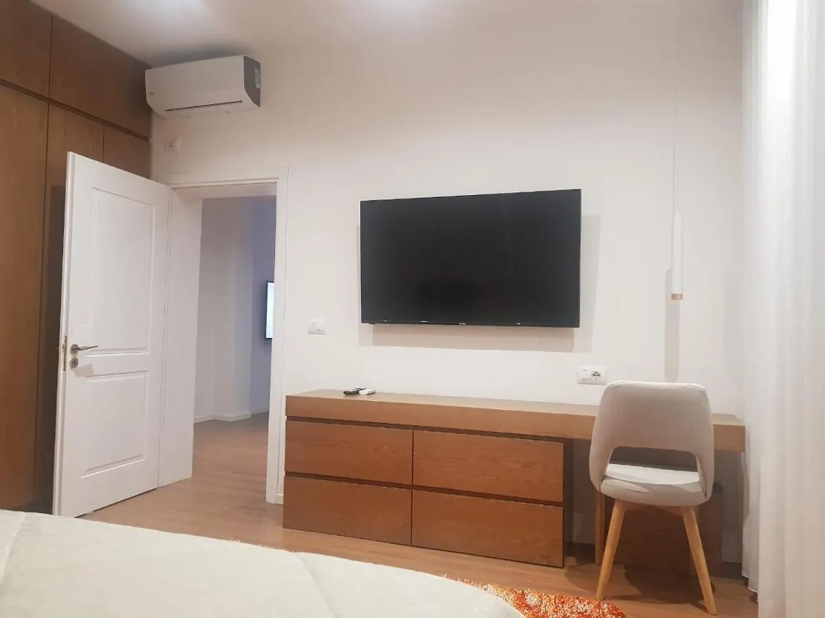 Villa Grigor Berat 0*,  Albania