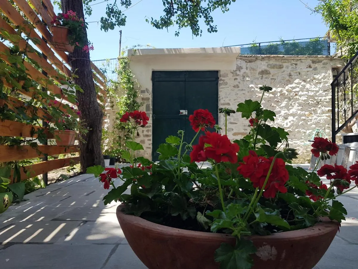 Villa Grigor Berat 0*,  Albania